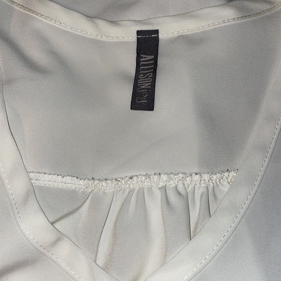 Allison Joy Elegant White V-Neck Blouse.  Size Medium - Picture 3 of 4